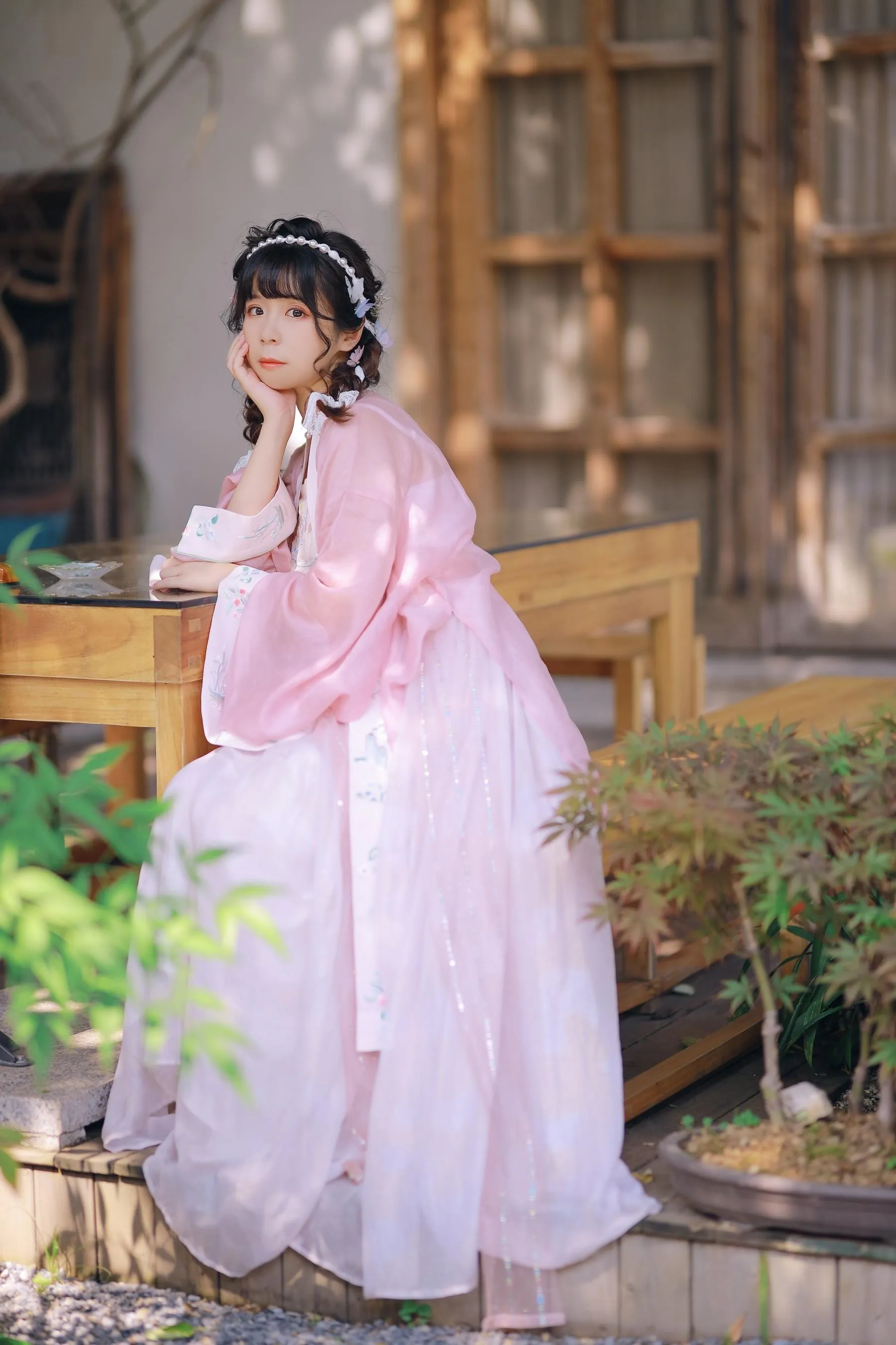 [YITUYU艺图语]2022.08.20 吻花香 Suky喜欢软绵绵毛茸茸的团子 [26P]插图4